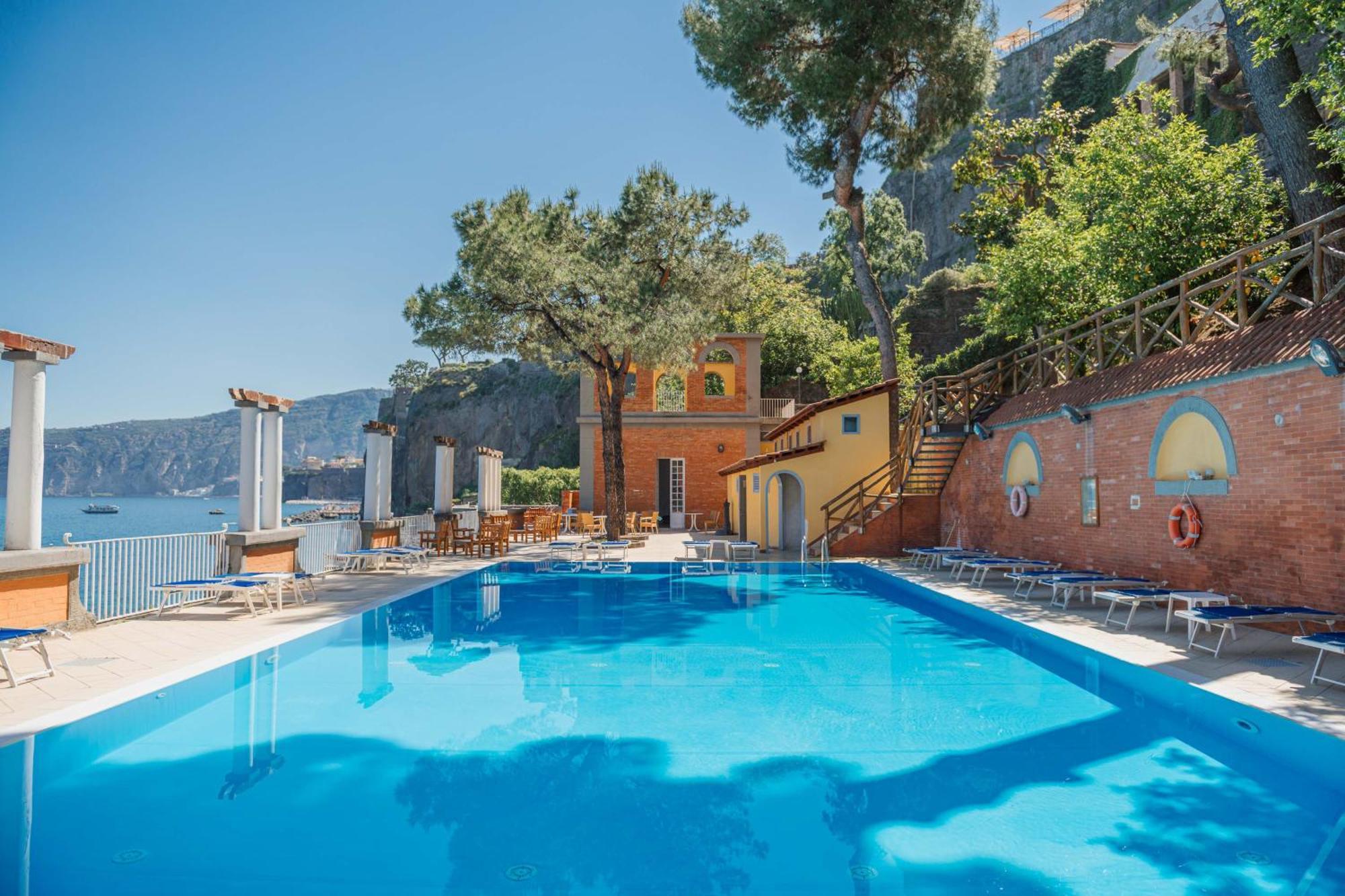 Grand Europa Palace Hotel 4*